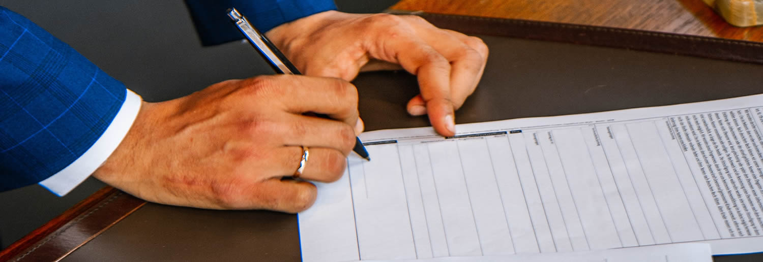 imagen de: Firma de un documento
