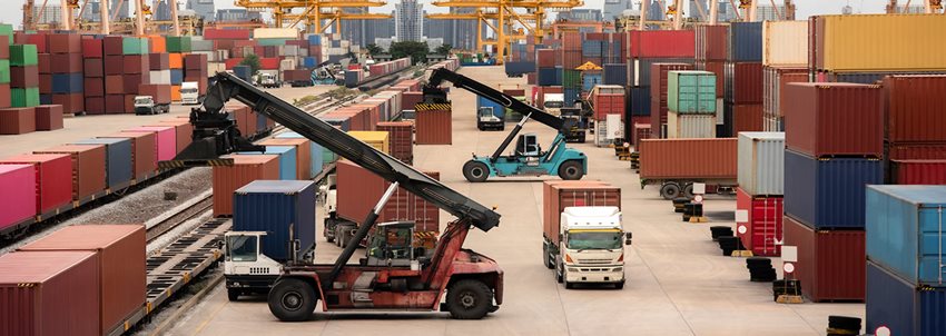 Puerto de carga de contenedores
