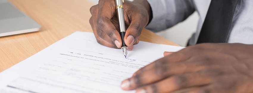 Imagen firma de un documento